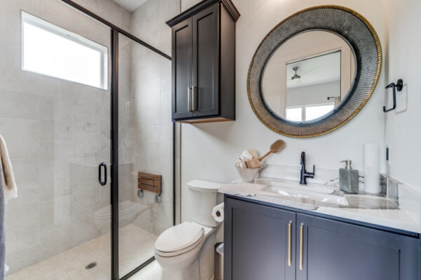 San Antonio Custom Home Builder - Harper House Plan - Guest Bathroom
